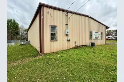 2000 E Murchison St, Palestine, TX 75801 - Photo 14