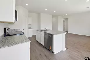 1948 Freeman St, Tyler, TX 75704 - Photo 6