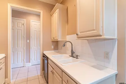 2329 Dietz Ln, Tyler, TX 75701 - Photo 12