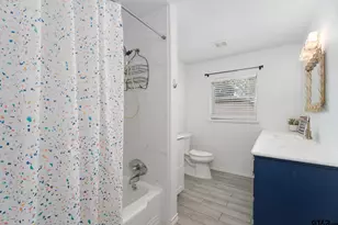 137 Gardner Dr, Palestine, TX 75803 - Photo 16