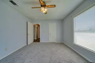 102 E Pirate Ave, Longview, TX 75604 - Photo 14