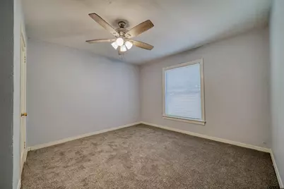 102 E Pirate Ave, Longview, TX 75604 - Photo 18