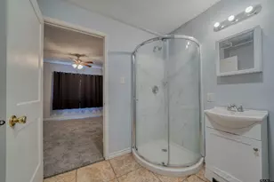 102 E Pirate Ave, Longview, TX 75604 - Photo 12