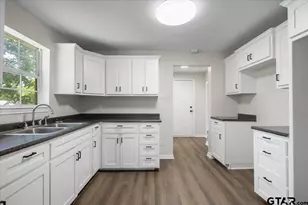 2007 N Palace, Tyler, TX 75702 - Photo 10