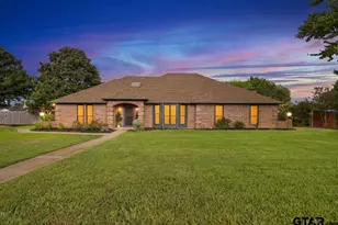 121 Crestview St, Chandler, TX 75758 - Photo 1