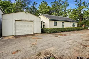 106 S College St, Lindale, TX 75771 - Photo 6