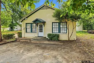 106 S College St, Lindale, TX 75771 - Photo 1