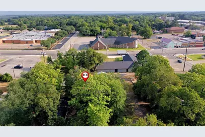 106 S College St, Lindale, TX 75771 - Photo 32