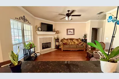 421 Cumberland Rd Unit 404, Tyler, TX 75703 - Photo 4