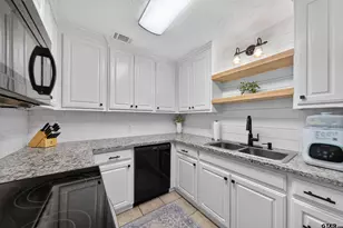 2425 Liveoak St, Jacksonville, TX 75766 - Photo 10