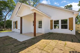 817 Boyd Ave, Tyler, TX 75701 - Photo 2