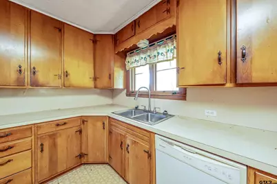 599 E Holley, Alba, TX 75410 - Photo 8