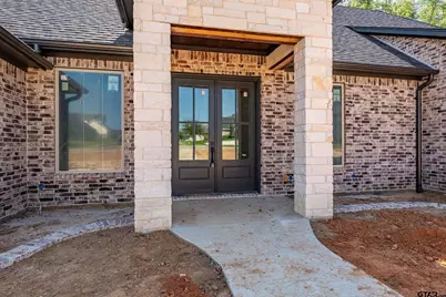 2546 Barton Creek Cir, Tyler, TX 75703 - Photo 4