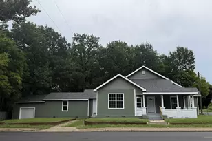 606 Sanford St, Marshall, TX 75670 - Photo 1