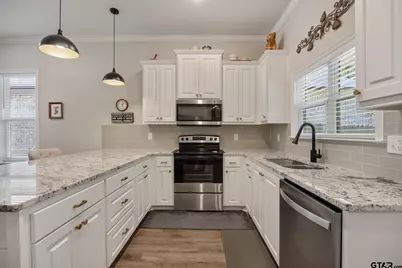 2728 Royal Village Way, Tyler, TX 75701 - Photo 10