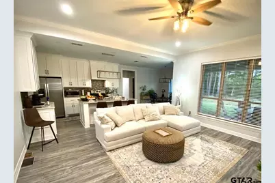 19355 Cedarpark Pl, Lindale, TX 75771 - Photo 4