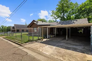 500 W Marshall, Gladewater, TX 75647 - Photo 6