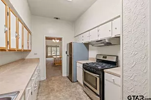 211 S Olive, Grapeland, TX 75844 - Photo 16