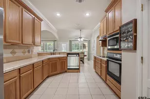 23610 Greenway Dr, Bullard, TX 75757 - Photo 18
