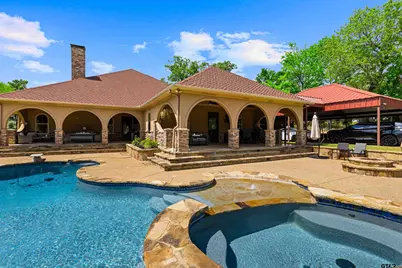 440 Susan Rd, Gladewater, TX 75647 - Photo 2