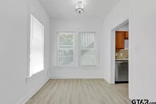 831 W Houston St, Tyler, TX 75702 - Photo 10