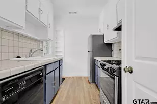 831 W Houston St, Tyler, TX 75702 - Photo 28