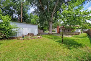 509 Park St, Gilmer, TX 75644 - Photo 30