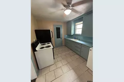 318 E South St, Unit B, Lindale, TX 75771 - Photo 6