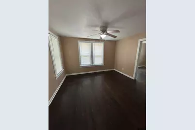 318 E South St, Unit B, Lindale, TX 75771 - Photo 4
