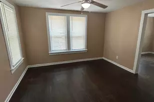 318 E South St, Lindale, TX 75771 - Photo 4