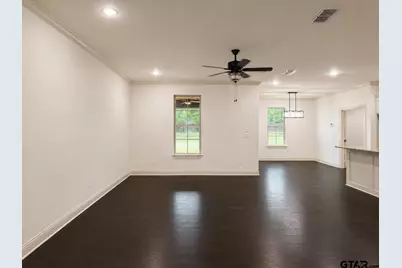 19356 Cedarpark Pl, Lindale, TX 75771 - Photo 10