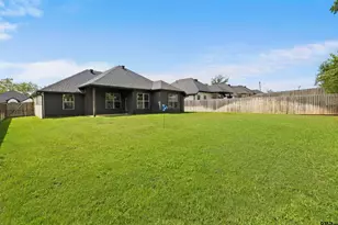 115 Amanda Ave, Bullard, TX 75757 - Photo 4