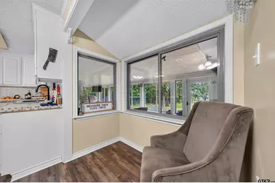 2401 Lake Park Ln, Jacksonville, TX 75766 - Photo 14