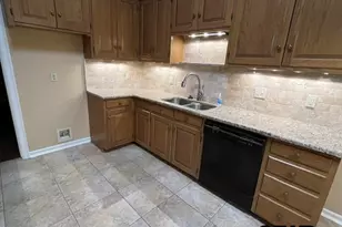 418 Woodland Hills Dr, Tyler, TX 75701 - Photo 10