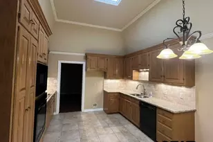 418 Woodland Hills Dr, Tyler, TX 75701 - Photo 8