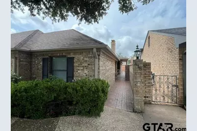 418 Woodland Hills Dr, Tyler, TX 75701 - Photo 2