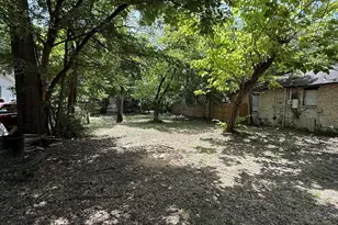 1513 N Palace Ave, Tyler, TX 75702 - Photo 1