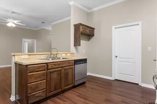 3121 Vineyard Ave, Tyler, TX 75701 - Photo 8