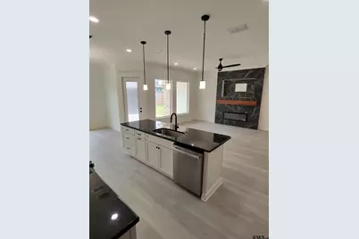 915 Alex Dr, Whitehouse, TX 75791 - Photo 6