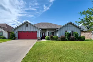 416 Hyde Park Dr, Chandler, TX 75758 - Photo 1