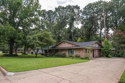 2321 Brookhaven Dr, Tyler, TX 75701 - Photo 2