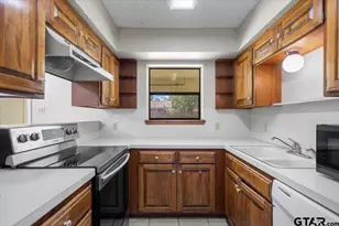 411 Shady Ln, Whitehouse, TX 75791 - Photo 16