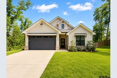 2305 Debby Ln, Tyler, TX 75701 - Photo 2