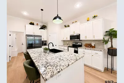 2305 Debby Ln, Tyler, TX 75701 - Photo 20