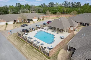2431 Homestead Ln, Tyler, TX 75701 - Photo 2