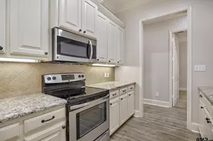 2431 Homestead Ln, Tyler, TX 75701 - Photo 12