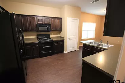 19401 King Ranch Dr., Flint, TX 75762 - Photo 8