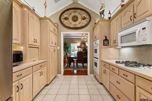 3621 Rock Creek Dr, Tyler, TX 75707 - Photo 8