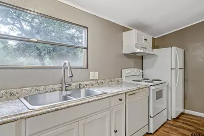 360 W Elm Street, Murchison, TX 75778 - Photo 8