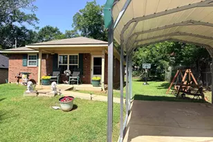 403 Short St, Troup, TX 75789 - Photo 2
